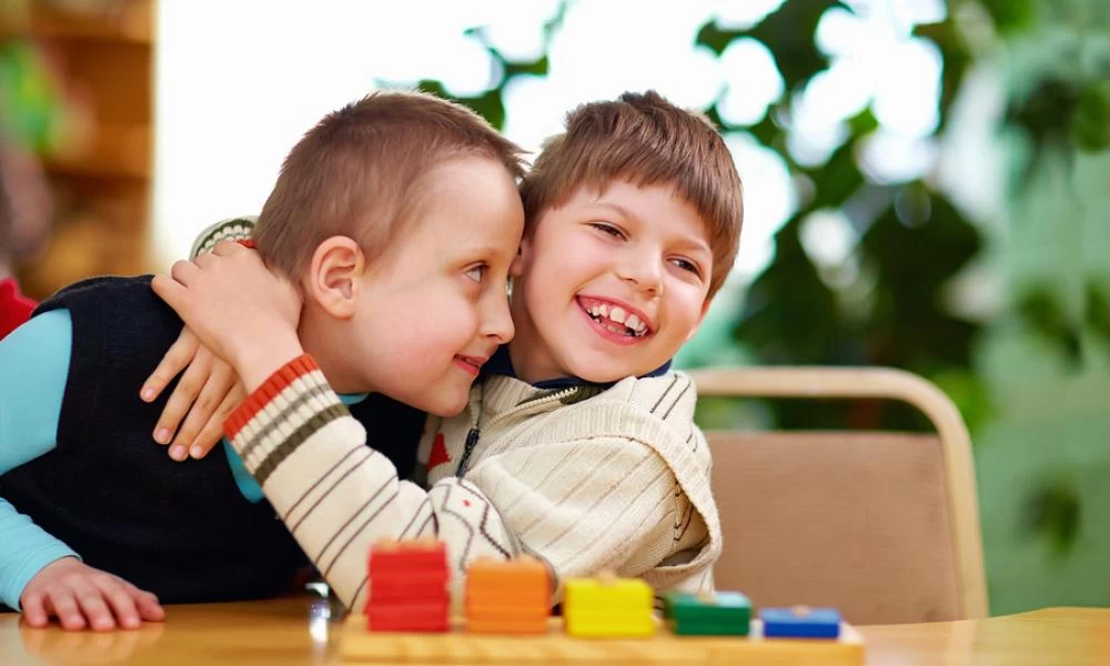 Αυτισμός: Όλα τα σημάδια που πρέπει να προσέχουν οι γονείς